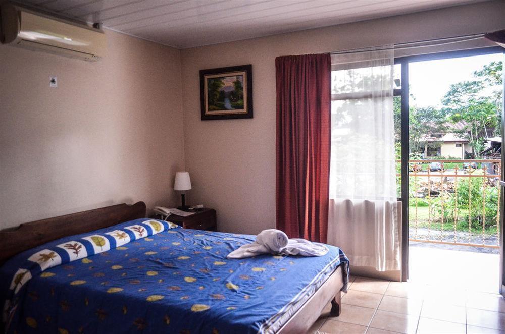 Hotel La Choza Inn La Fortuna Eksteriør billede