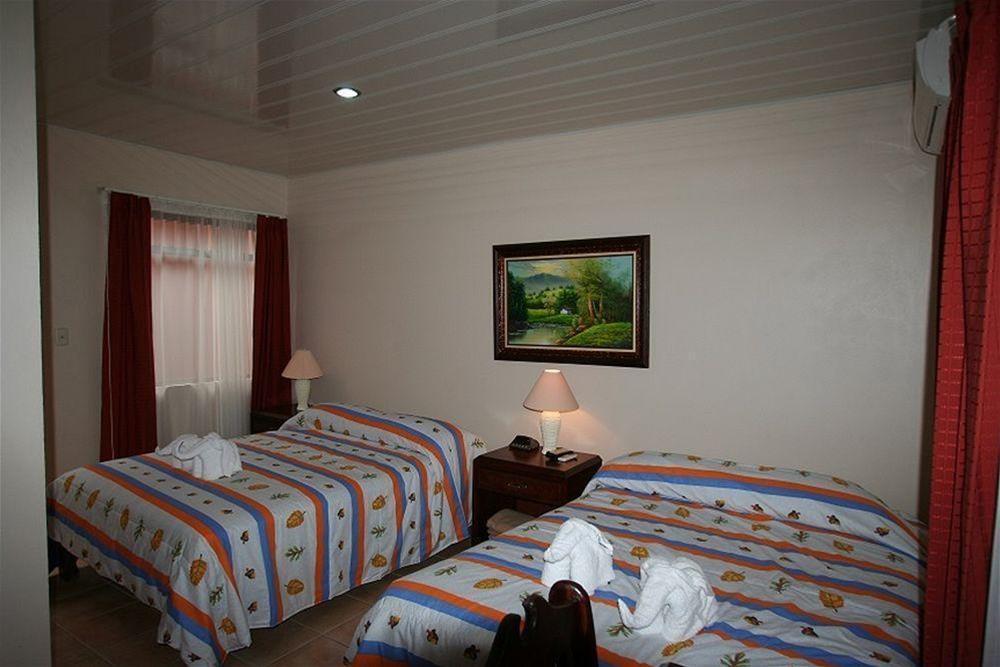 Hotel La Choza Inn La Fortuna Eksteriør billede